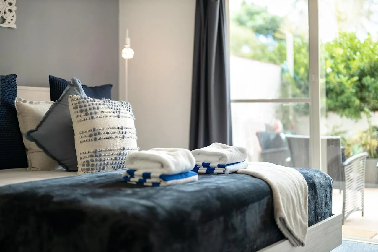 Cairns Esplanade 2Br Waterfront Apartment Sleeps 6 0*,  Avustralya