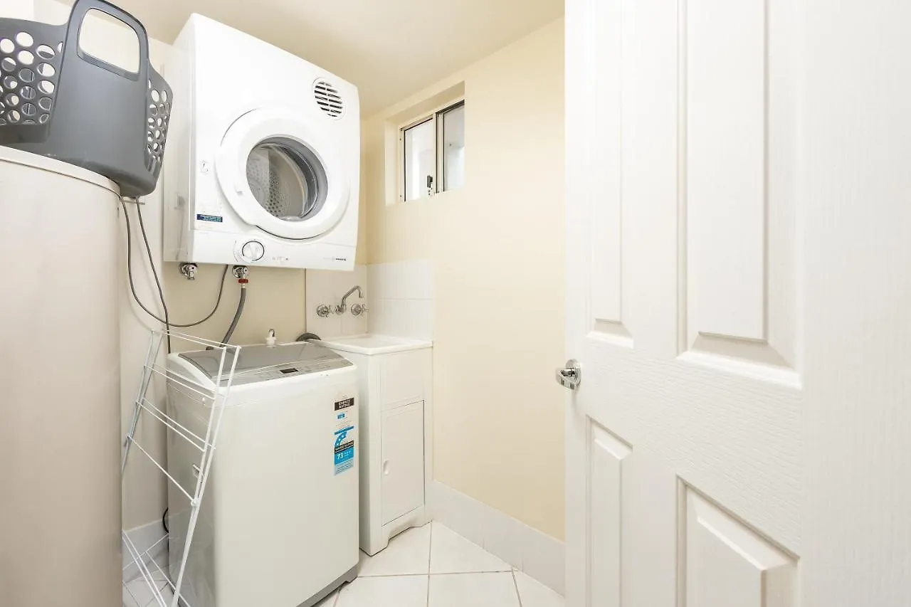 Cairns Esplanade 2Br Waterfront Apartment Sleeps 6
