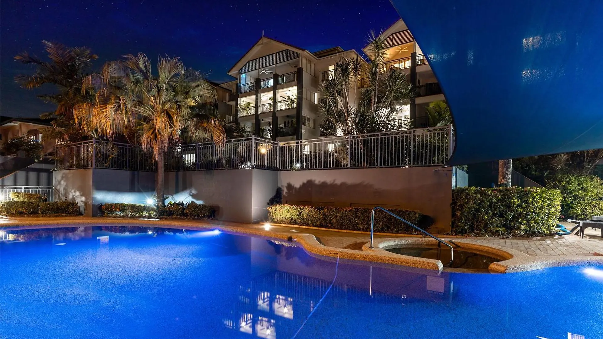 Cairns Esplanade 2Br Waterfront Apartment Sleeps 6
